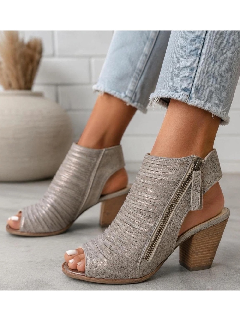 Paul Green Cayanne Smoke Gray Brushed Metallic Leather Peep Toe Heel Bootie 6 US